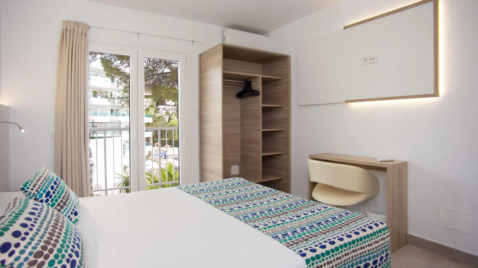 Globales Costa De La Calma Aparthotel Santa Ponsa