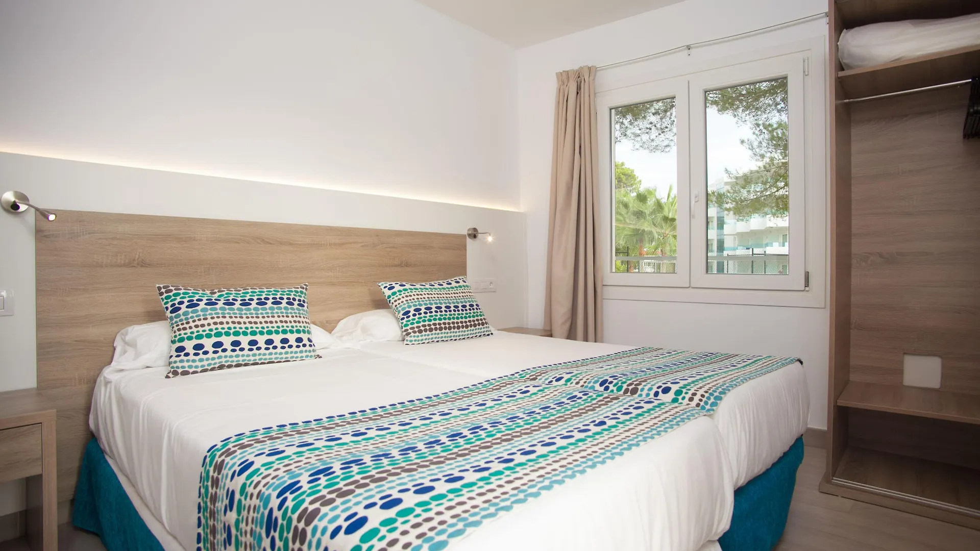 Globales Costa De La Calma Aparthotel Santa Ponsa 4*,